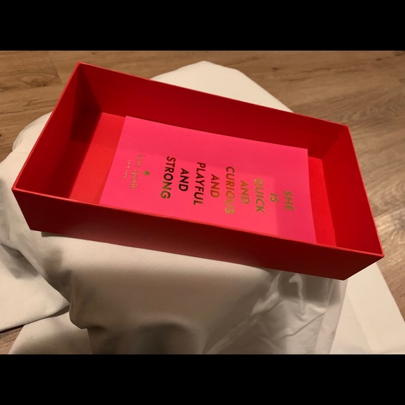 Kate Spade Black Leather Zip Wallet. - Picture 12 of 13